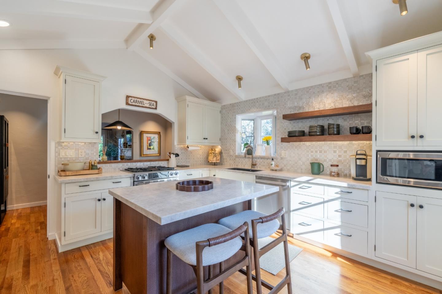 Detail Gallery Image 11 of 28 For 0 Lobos Se Corner Second, Carmel,  CA 93923 - 3 Beds | 2 Baths