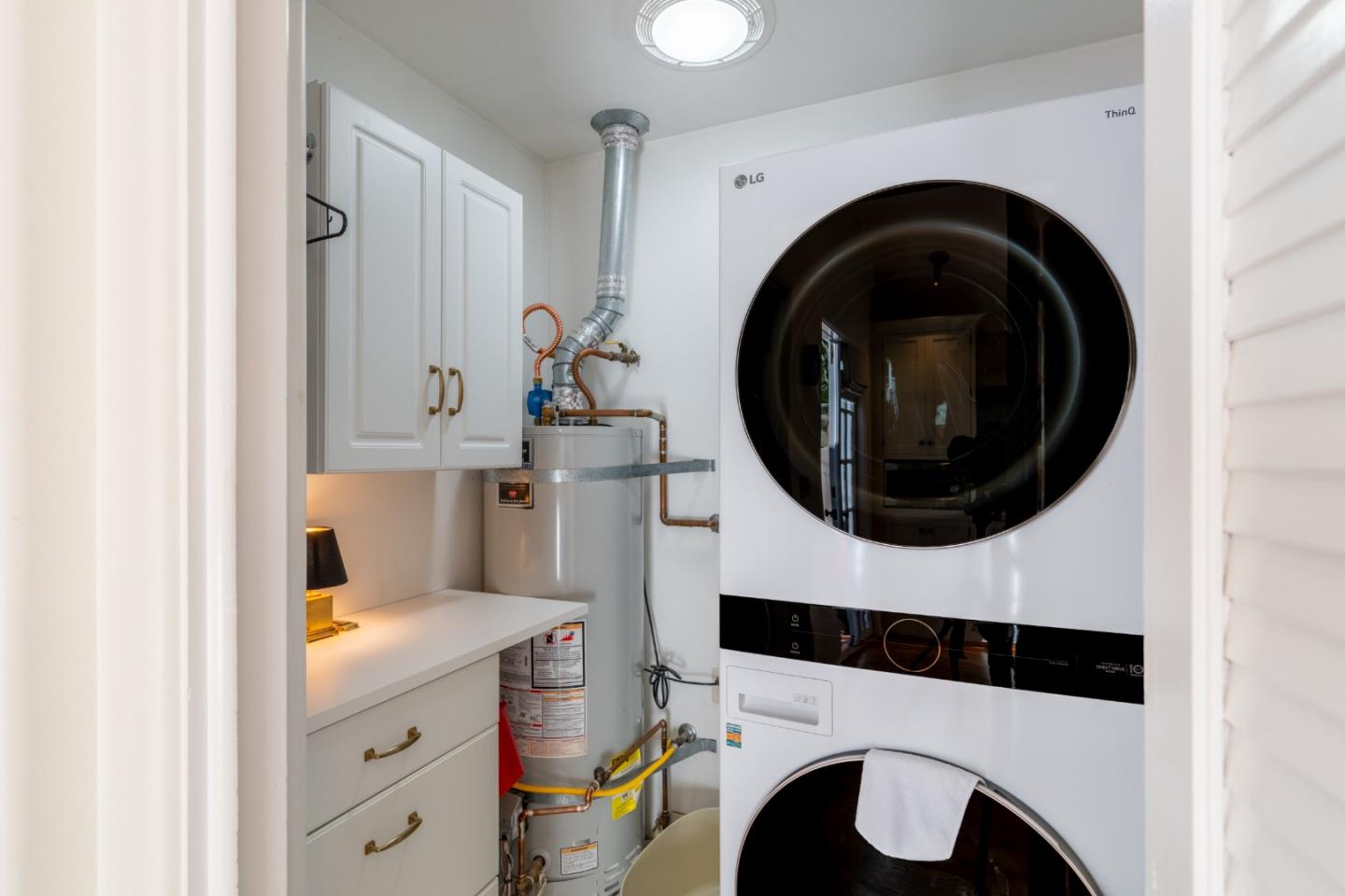 Detail Gallery Image 13 of 28 For 0 Lobos Se Corner Second, Carmel,  CA 93923 - 3 Beds | 2 Baths