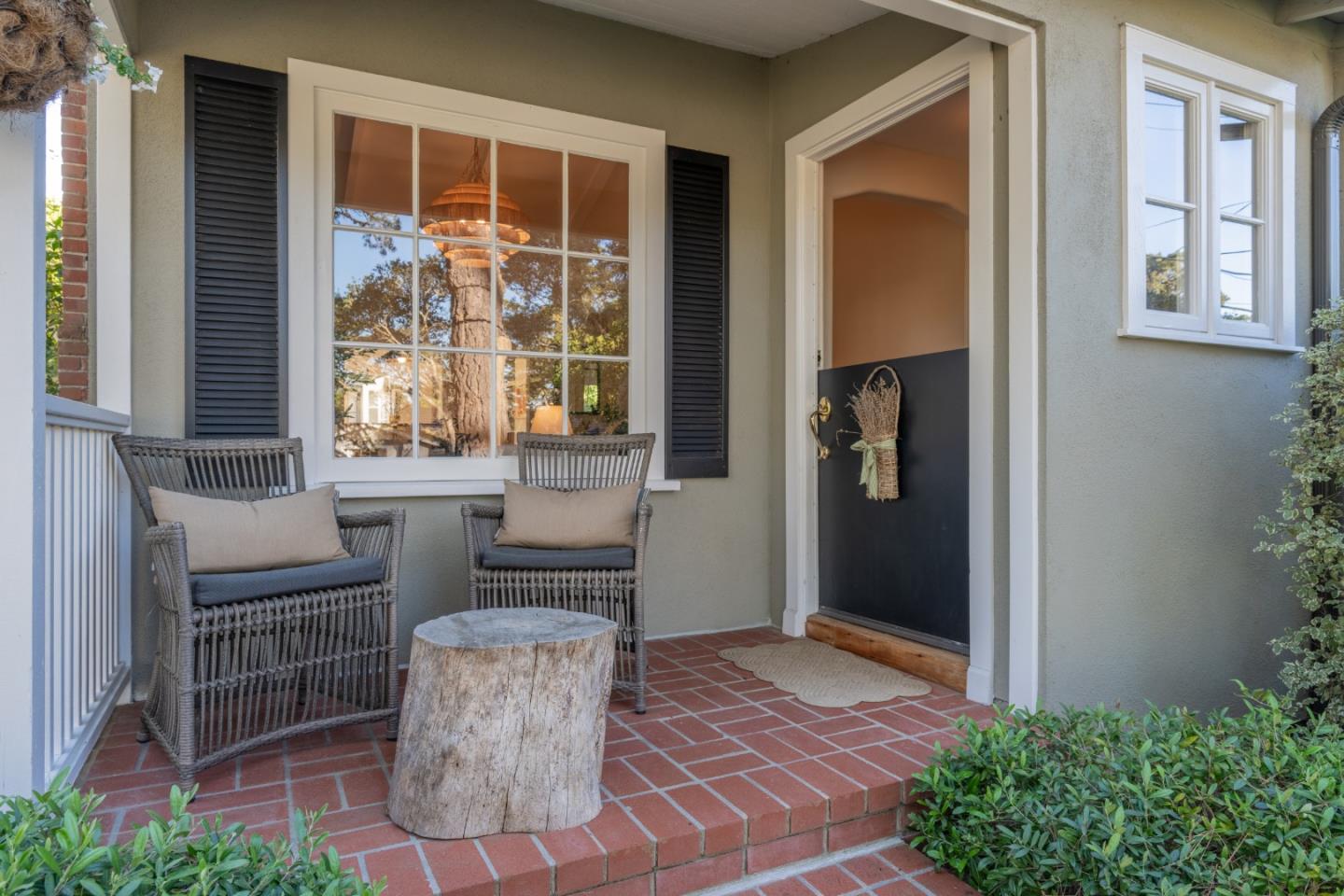 Detail Gallery Image 2 of 28 For 0 Lobos Se Corner Second, Carmel,  CA 93923 - 3 Beds | 2 Baths
