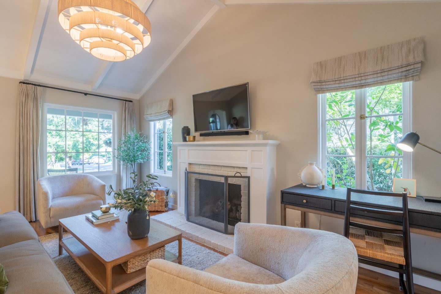 Detail Gallery Image 5 of 28 For 0 Lobos Se Corner Second, Carmel,  CA 93923 - 3 Beds | 2 Baths