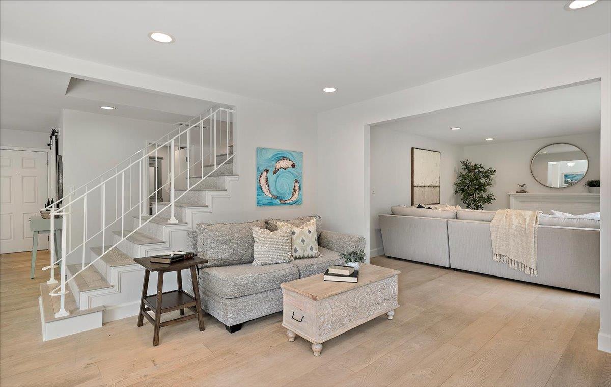 Detail Gallery Image 11 of 46 For 2060 Avignon Pl, Half Moon Bay,  CA 94019 - 5 Beds | 3 Baths