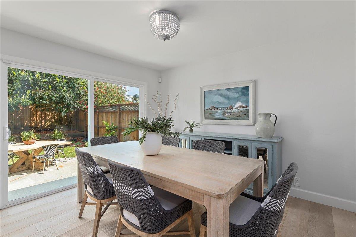 Detail Gallery Image 13 of 46 For 2060 Avignon Pl, Half Moon Bay,  CA 94019 - 5 Beds | 3 Baths