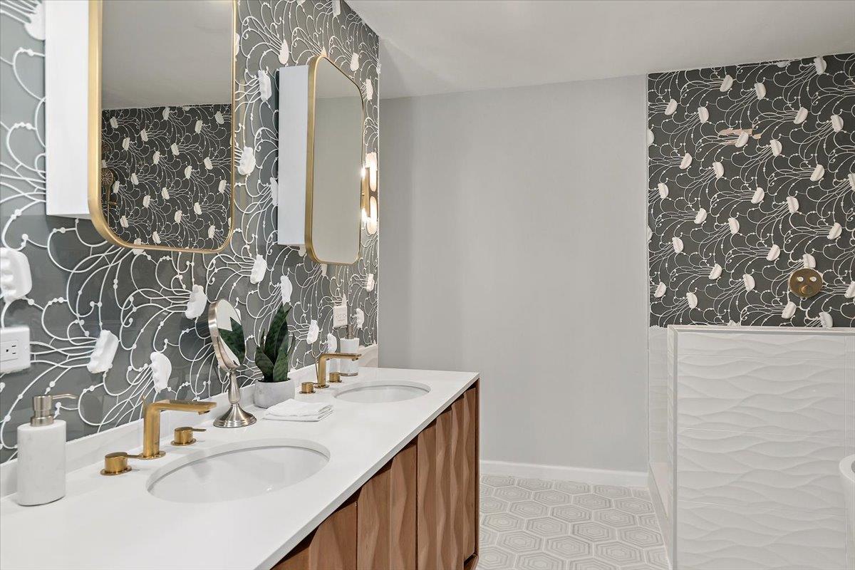 Detail Gallery Image 30 of 46 For 2060 Avignon Pl, Half Moon Bay,  CA 94019 - 5 Beds | 3 Baths