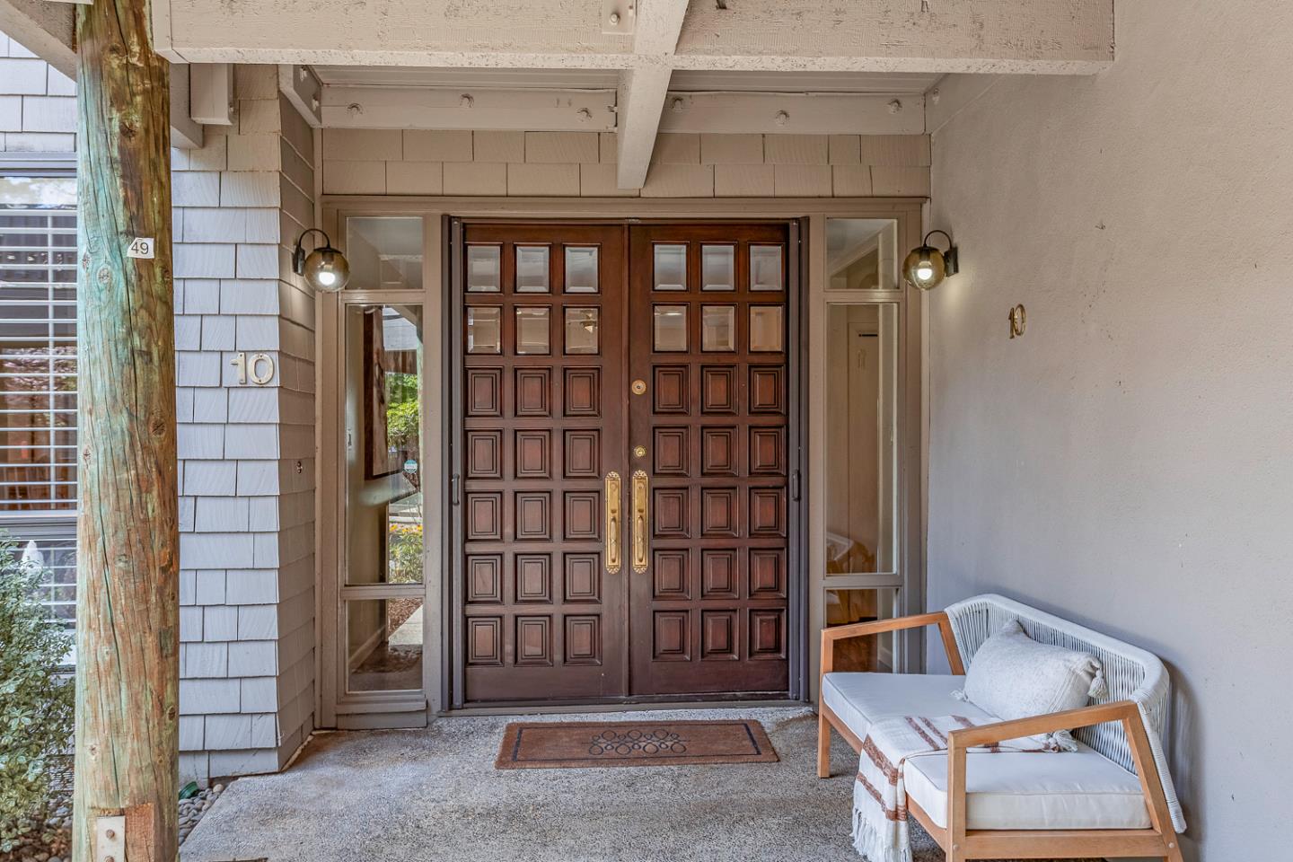 Detail Gallery Image 2 of 41 For 10 Mansion Ct #713,  Menlo Park,  CA 94025 - 3 Beds | 2/1 Baths