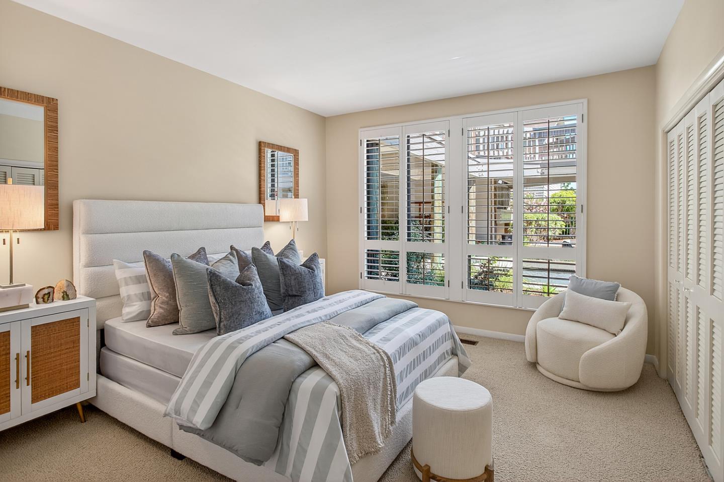 Detail Gallery Image 23 of 41 For 10 Mansion Ct #713,  Menlo Park,  CA 94025 - 3 Beds | 2/1 Baths