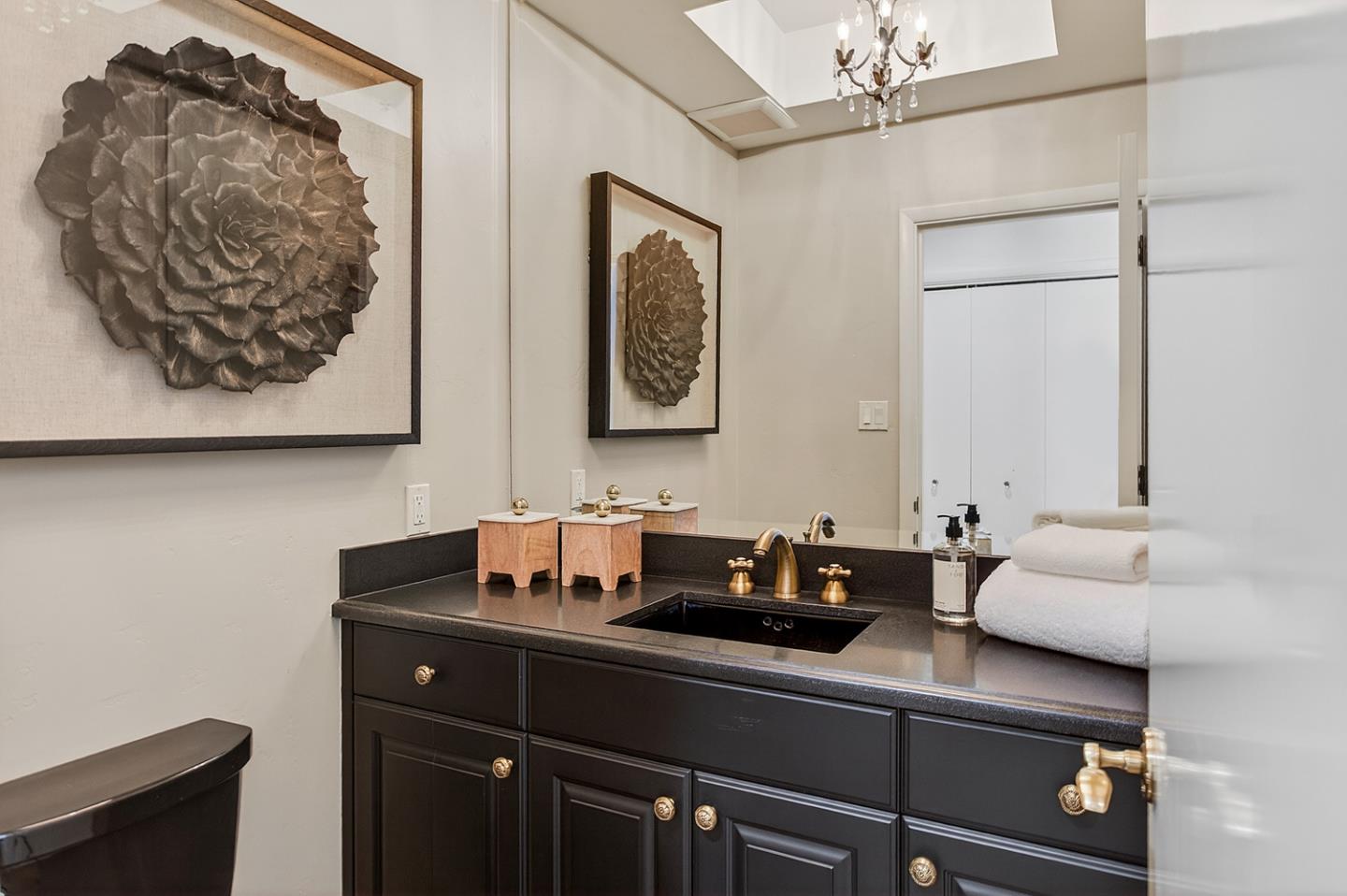 Detail Gallery Image 27 of 41 For 10 Mansion Ct #713,  Menlo Park,  CA 94025 - 3 Beds | 2/1 Baths