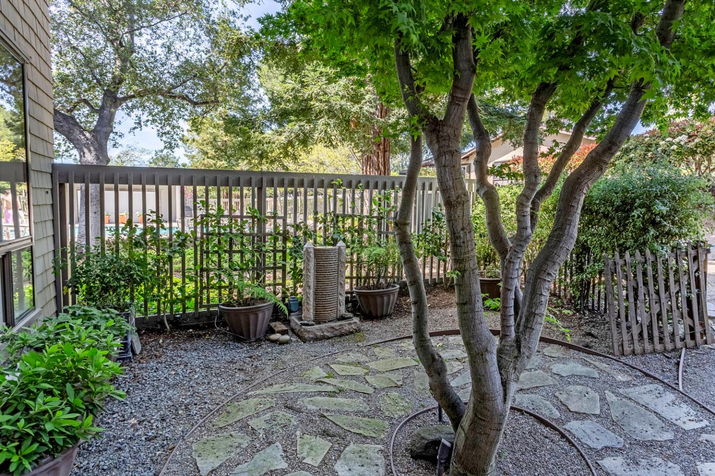 Detail Gallery Image 29 of 41 For 10 Mansion Ct #713,  Menlo Park,  CA 94025 - 3 Beds | 2/1 Baths