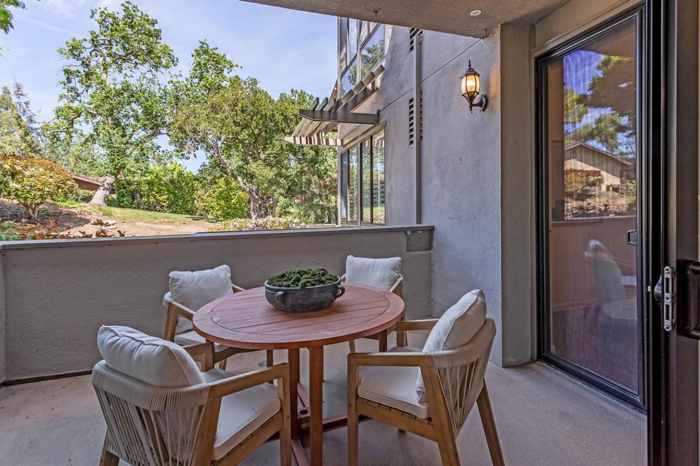 Detail Gallery Image 30 of 41 For 10 Mansion Ct #713,  Menlo Park,  CA 94025 - 3 Beds | 2/1 Baths