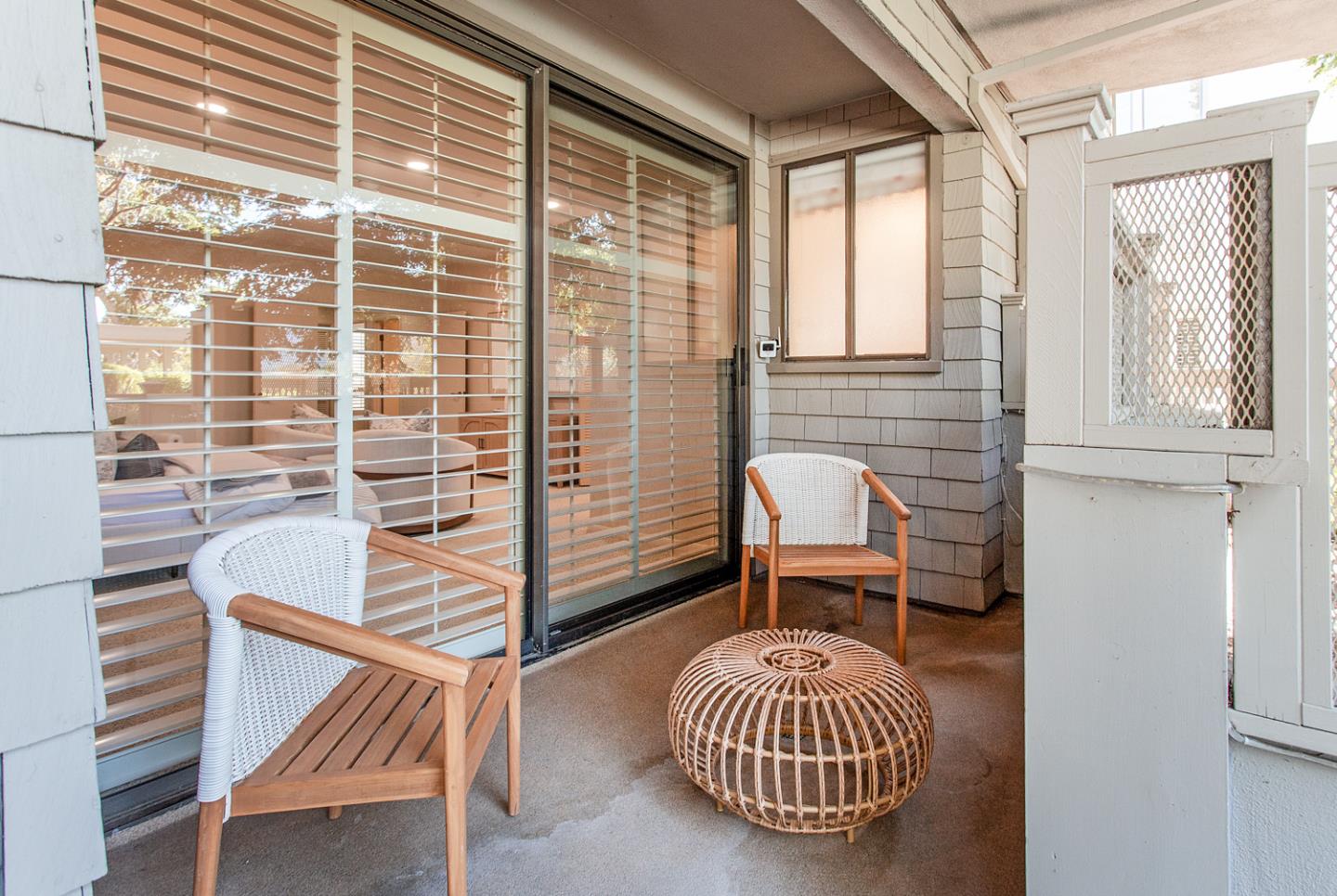 Detail Gallery Image 32 of 41 For 10 Mansion Ct #713,  Menlo Park,  CA 94025 - 3 Beds | 2/1 Baths