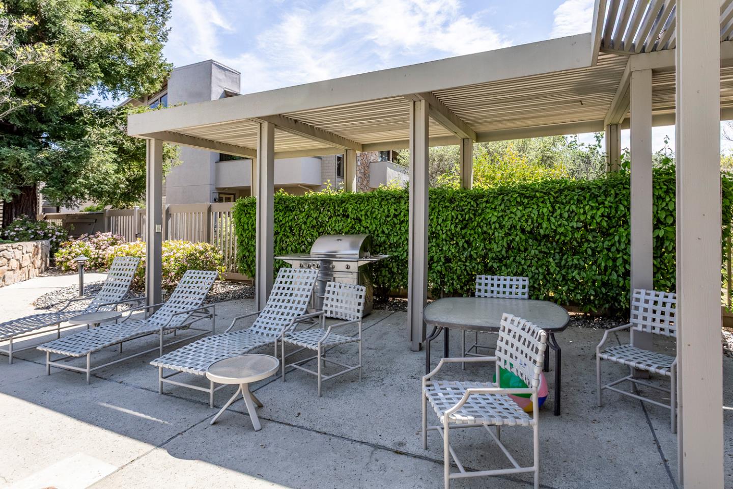 Detail Gallery Image 37 of 41 For 10 Mansion Ct #713,  Menlo Park,  CA 94025 - 3 Beds | 2/1 Baths