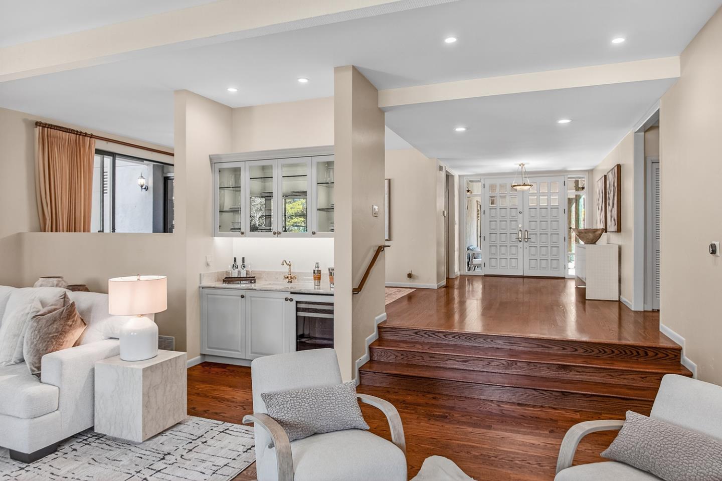 Detail Gallery Image 7 of 41 For 10 Mansion Ct #713,  Menlo Park,  CA 94025 - 3 Beds | 2/1 Baths