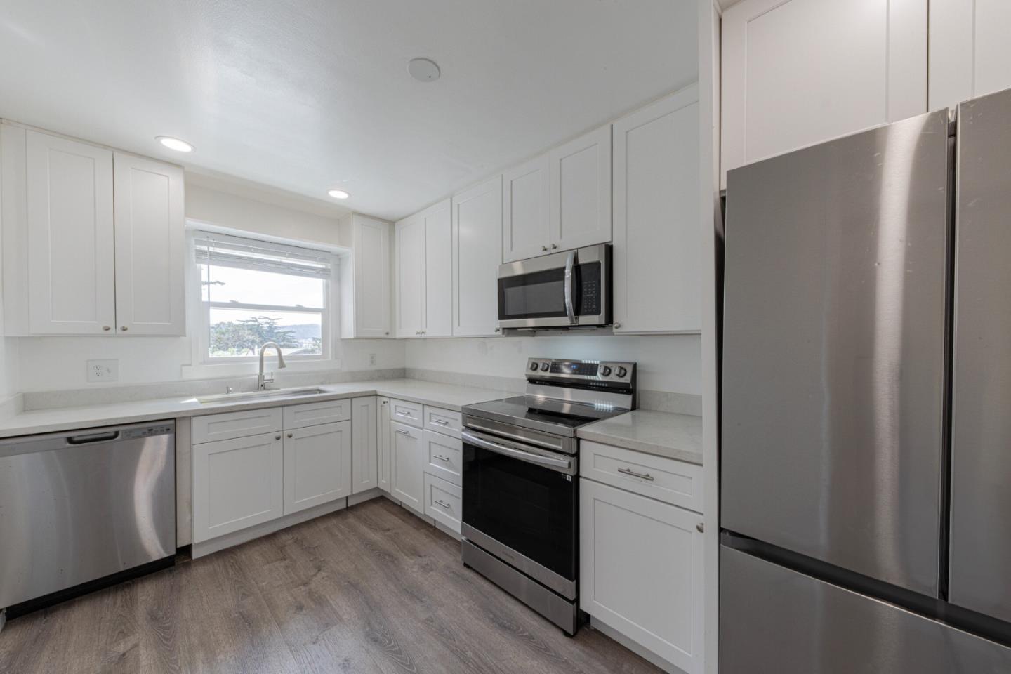 Detail Gallery Image 10 of 28 For 1915 Grandview St, Seaside,  CA 93955 - 3 Beds | 1 Baths