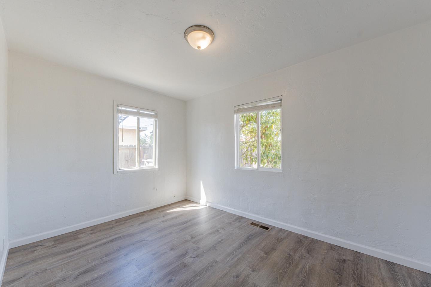 Detail Gallery Image 21 of 28 For 1915 Grandview St, Seaside,  CA 93955 - 3 Beds | 1 Baths