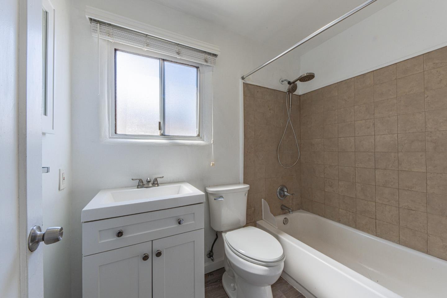 Detail Gallery Image 23 of 28 For 1915 Grandview St, Seaside,  CA 93955 - 3 Beds | 1 Baths