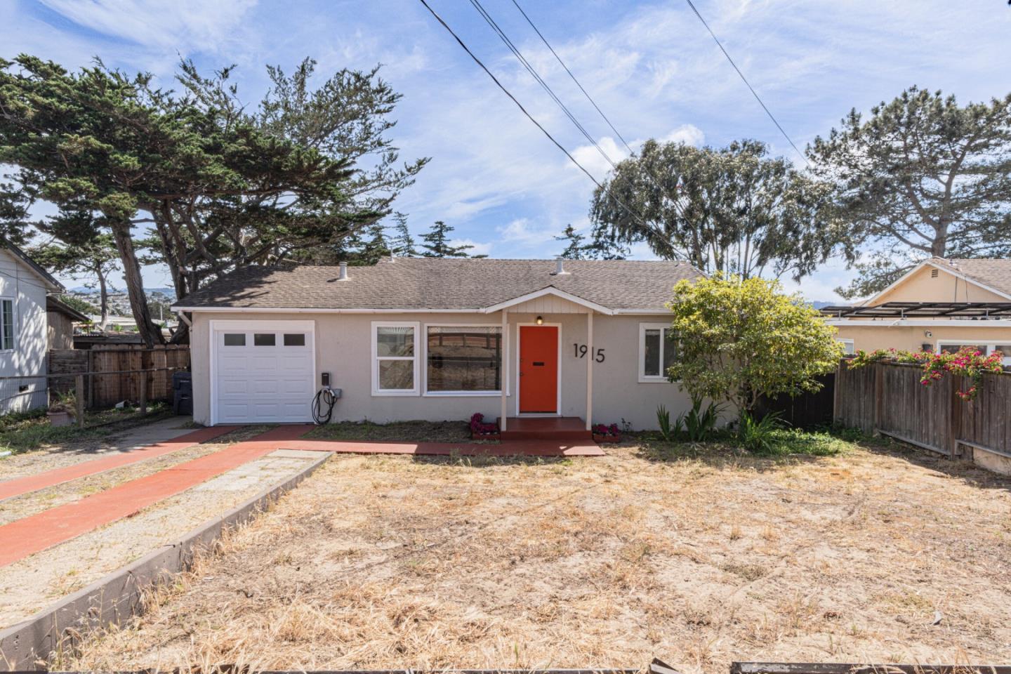 Detail Gallery Image 3 of 28 For 1915 Grandview St, Seaside,  CA 93955 - 3 Beds | 1 Baths