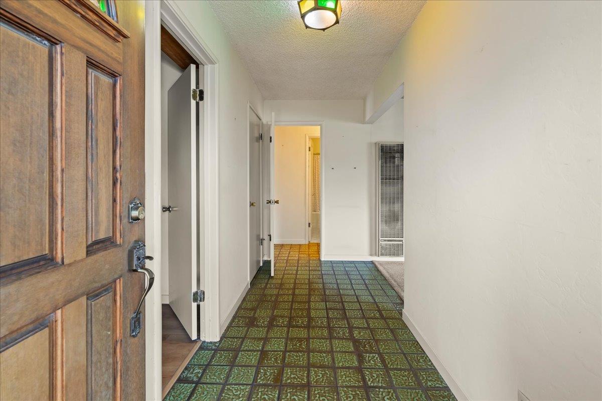 Detail Gallery Image 5 of 32 For 12649 Paseo Olivos, Saratoga,  CA 95070 - 3 Beds | 2/1 Baths