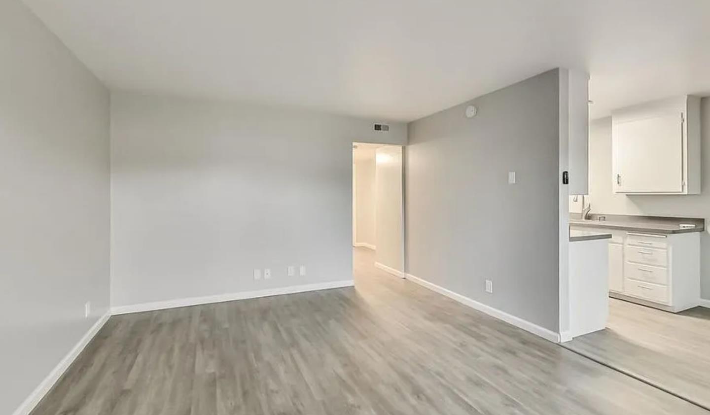 Detail Gallery Image 8 of 15 For 642 S 7th St, San Jose,  CA 95112 - – Beds | – Baths