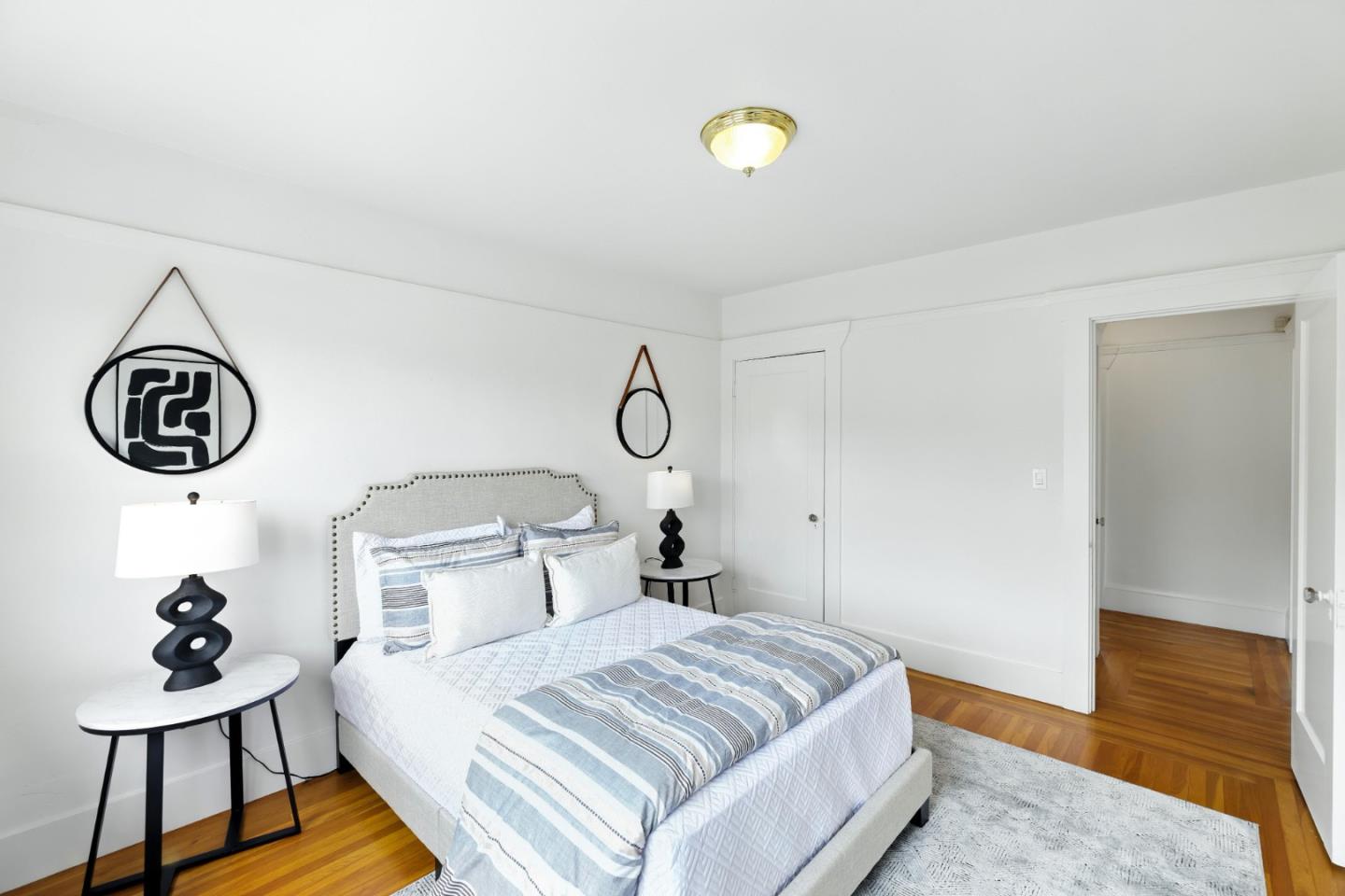 Detail Gallery Image 9 of 12 For 5555 Carlton St, Oakland,  CA 94618 - 4 Beds | 2 Baths