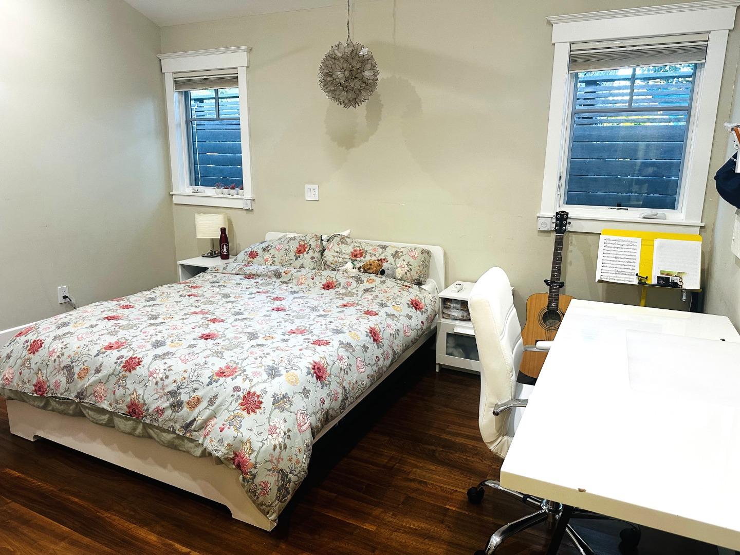 Detail Gallery Image 11 of 17 For 3179 Bryant St, Palo Alto,  CA 94306 - 4 Beds | 4 Baths