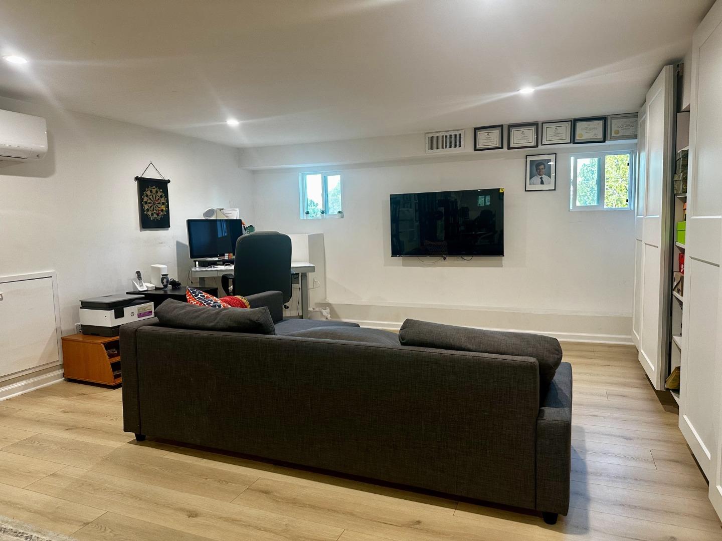 Detail Gallery Image 13 of 17 For 3179 Bryant St, Palo Alto,  CA 94306 - 4 Beds | 4 Baths