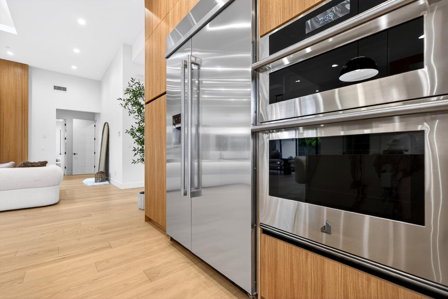 Detail Gallery Image 15 of 60 For 1808 Fallen Leaf Ln, Los Altos,  CA 94024 - 5 Beds | 5/1 Baths