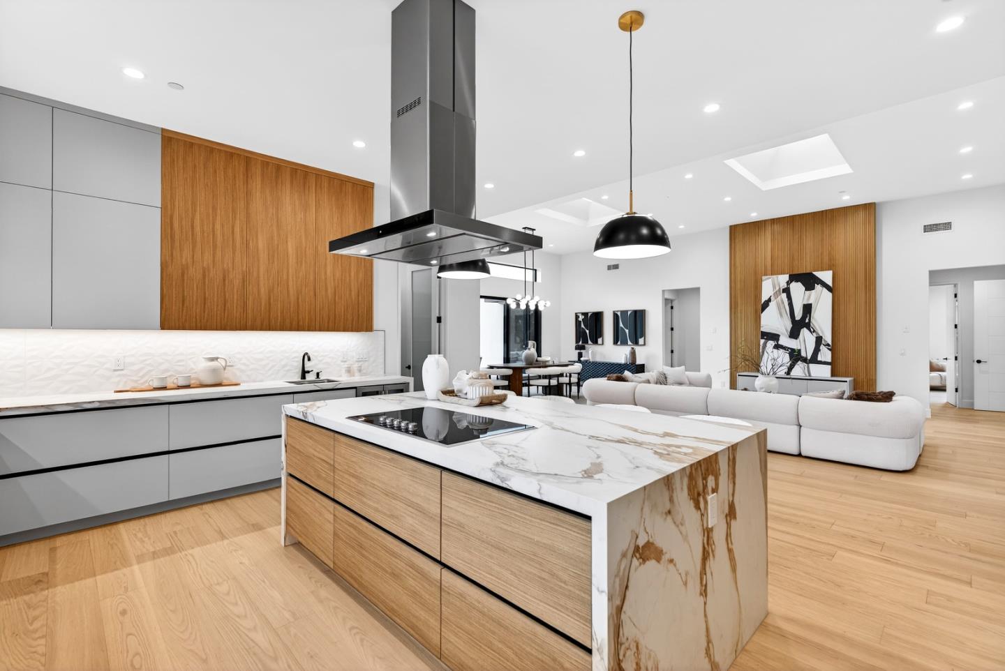 Detail Gallery Image 16 of 60 For 1808 Fallen Leaf Ln, Los Altos,  CA 94024 - 5 Beds | 5/1 Baths