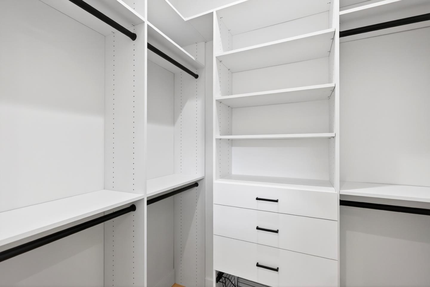 Detail Gallery Image 39 of 60 For 1808 Fallen Leaf Ln, Los Altos,  CA 94024 - 5 Beds | 5/1 Baths