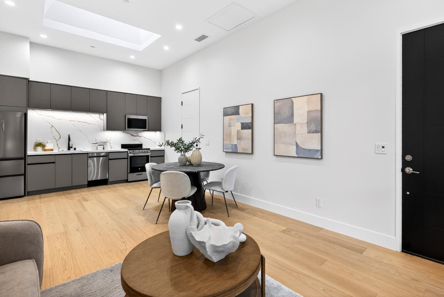 Detail Gallery Image 43 of 60 For 1808 Fallen Leaf Ln, Los Altos,  CA 94024 - 5 Beds | 5/1 Baths