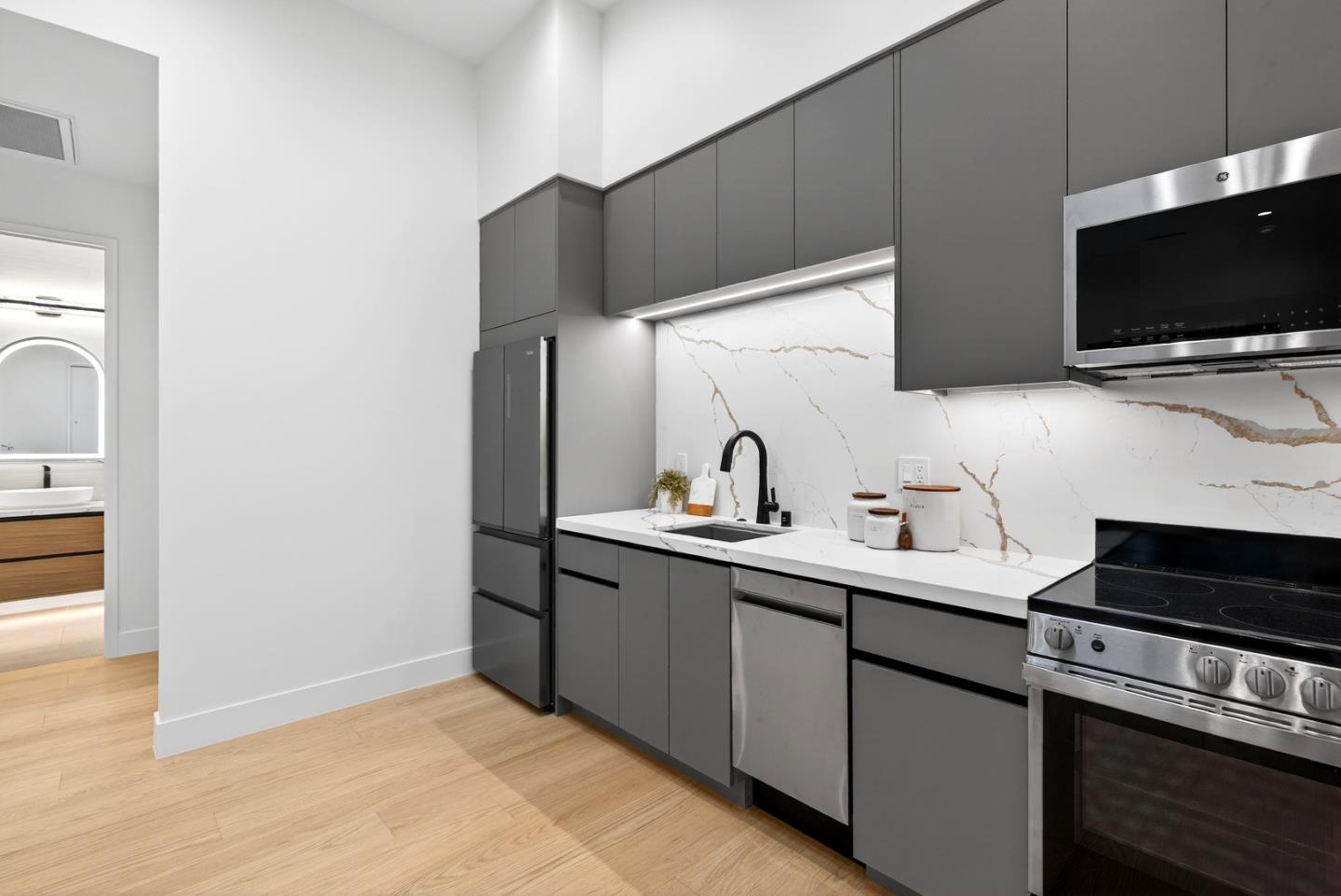 Detail Gallery Image 45 of 60 For 1808 Fallen Leaf Ln, Los Altos,  CA 94024 - 5 Beds | 5/1 Baths