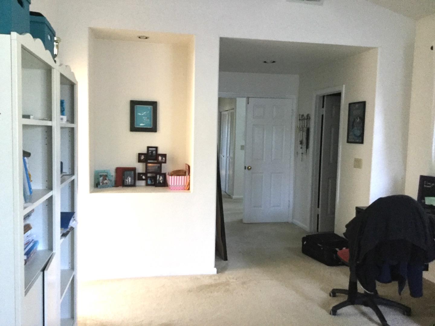 Detail Gallery Image 17 of 30 For 6 Dockside Cir, Redwood City,  CA 94065 - 4 Beds | 3/1 Baths