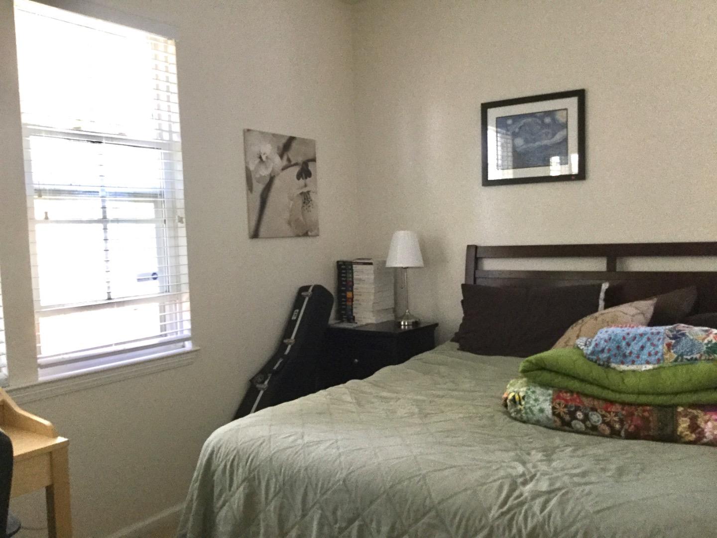 Detail Gallery Image 18 of 30 For 6 Dockside Cir, Redwood City,  CA 94065 - 4 Beds | 3/1 Baths