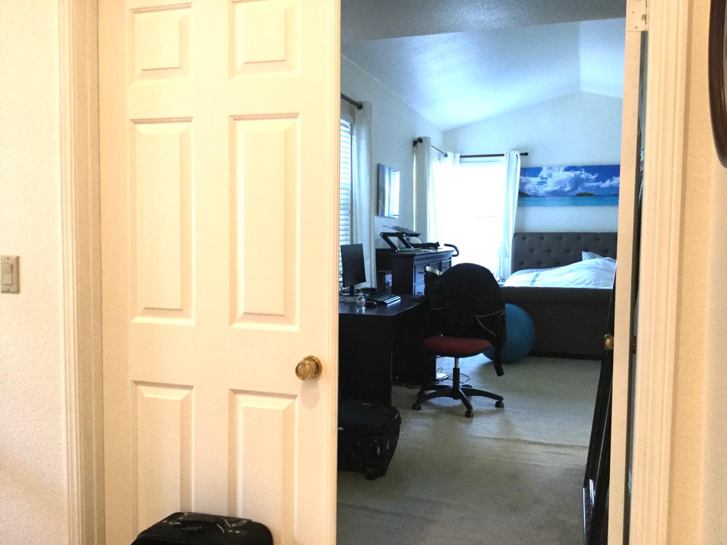 Detail Gallery Image 24 of 30 For 6 Dockside Cir, Redwood City,  CA 94065 - 4 Beds | 3/1 Baths