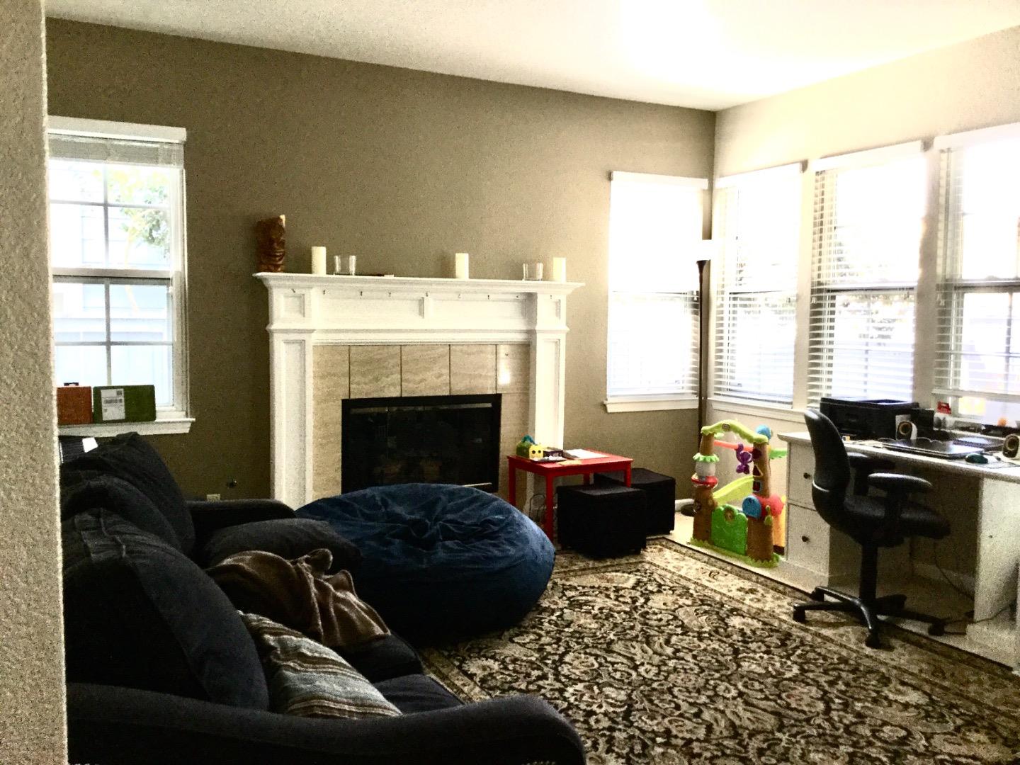 Detail Gallery Image 26 of 30 For 6 Dockside Cir, Redwood City,  CA 94065 - 4 Beds | 3/1 Baths