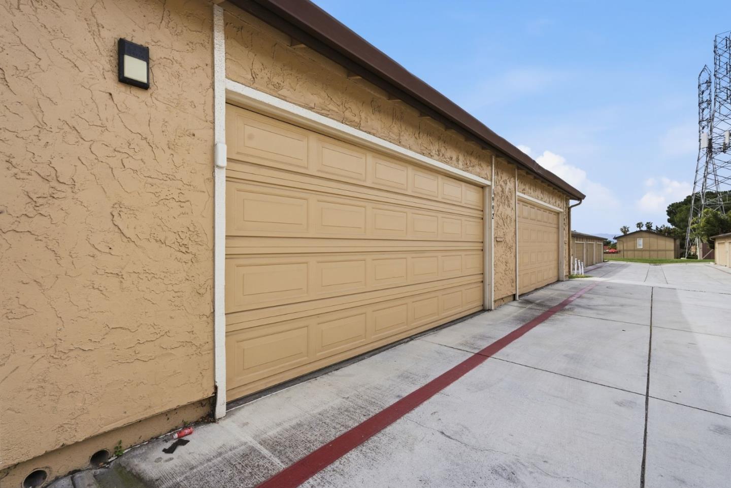 Detail Gallery Image 41 of 57 For 1992 Uphall Ct, San Jose,  CA 95121 - 4 Beds | 1/1 Baths