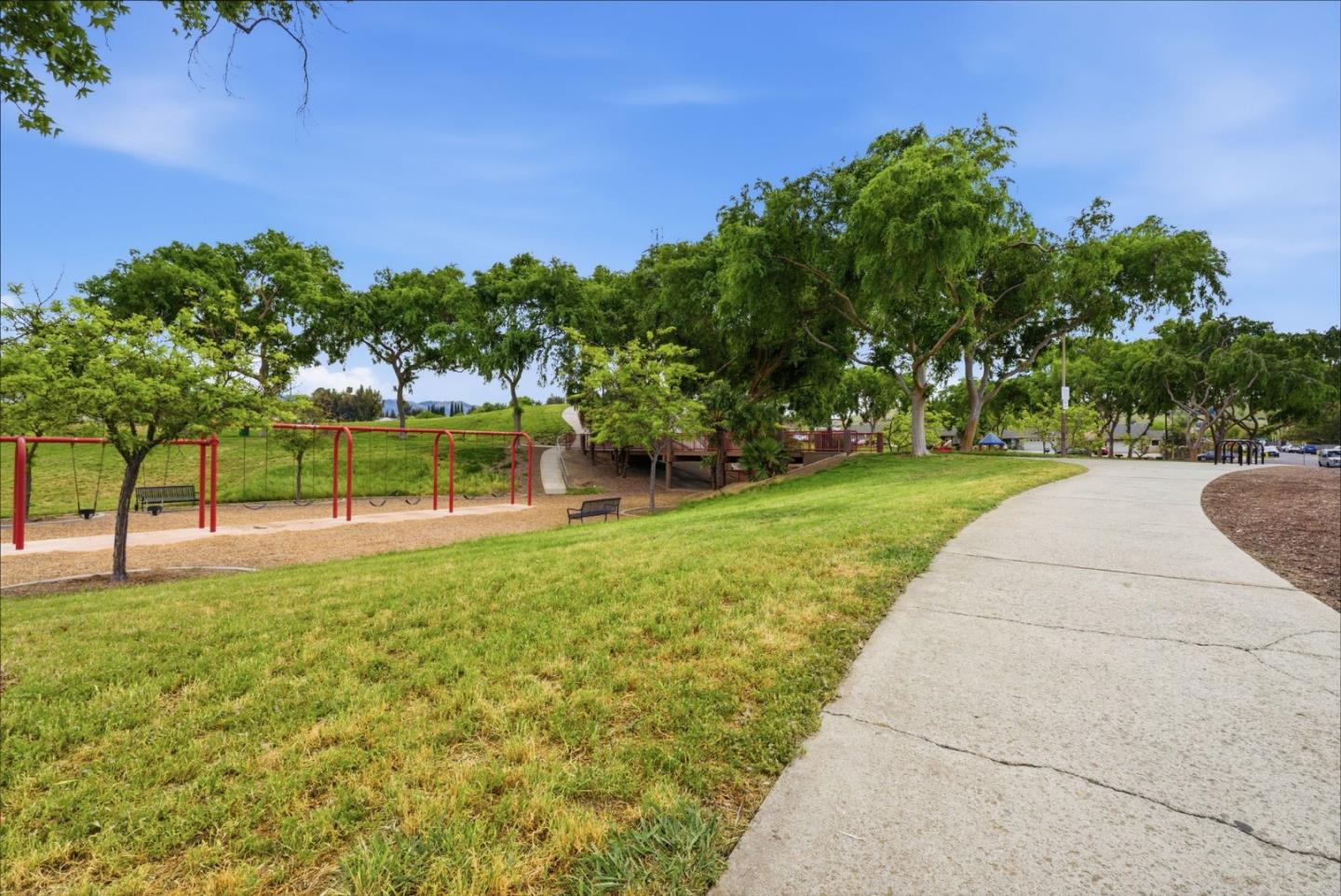 Detail Gallery Image 44 of 57 For 1992 Uphall Ct, San Jose,  CA 95121 - 4 Beds | 1/1 Baths