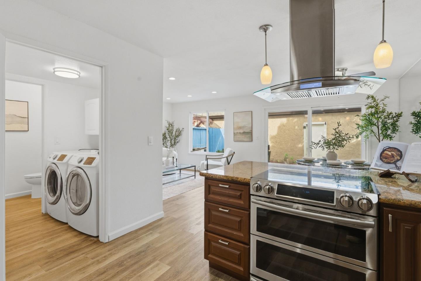 Detail Gallery Image 9 of 57 For 1992 Uphall Ct, San Jose,  CA 95121 - 4 Beds | 1/1 Baths