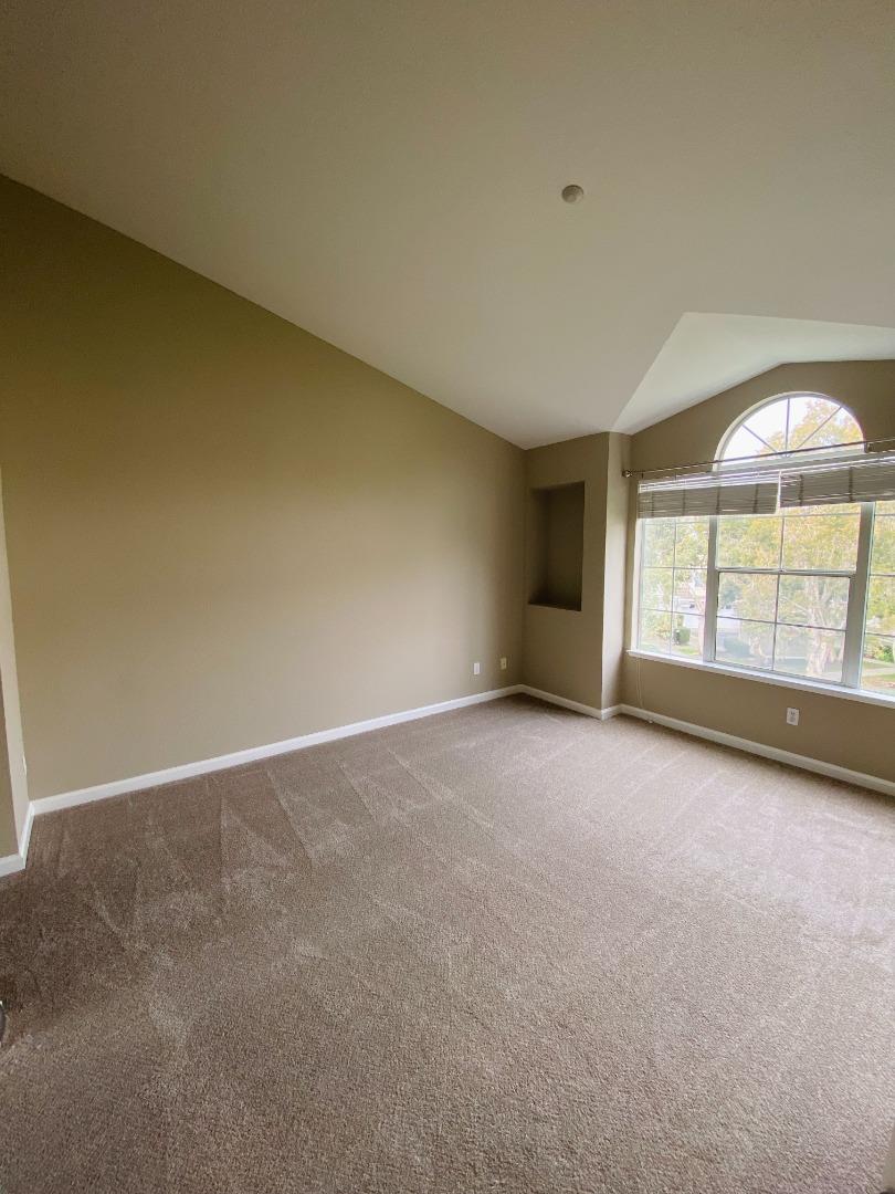 Detail Gallery Image 12 of 25 For Meridian, Redwood City,  CA 94065 - 2 Beds | 2/1 Baths