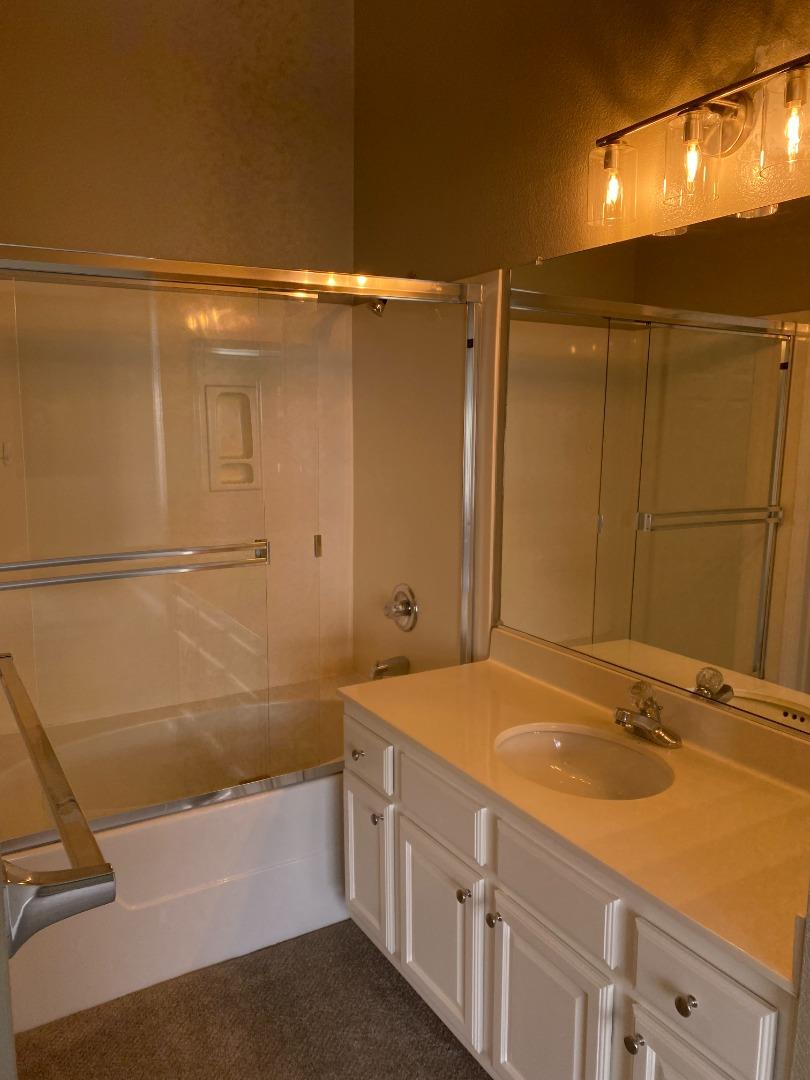 Detail Gallery Image 14 of 25 For Meridian, Redwood City,  CA 94065 - 2 Beds | 2/1 Baths