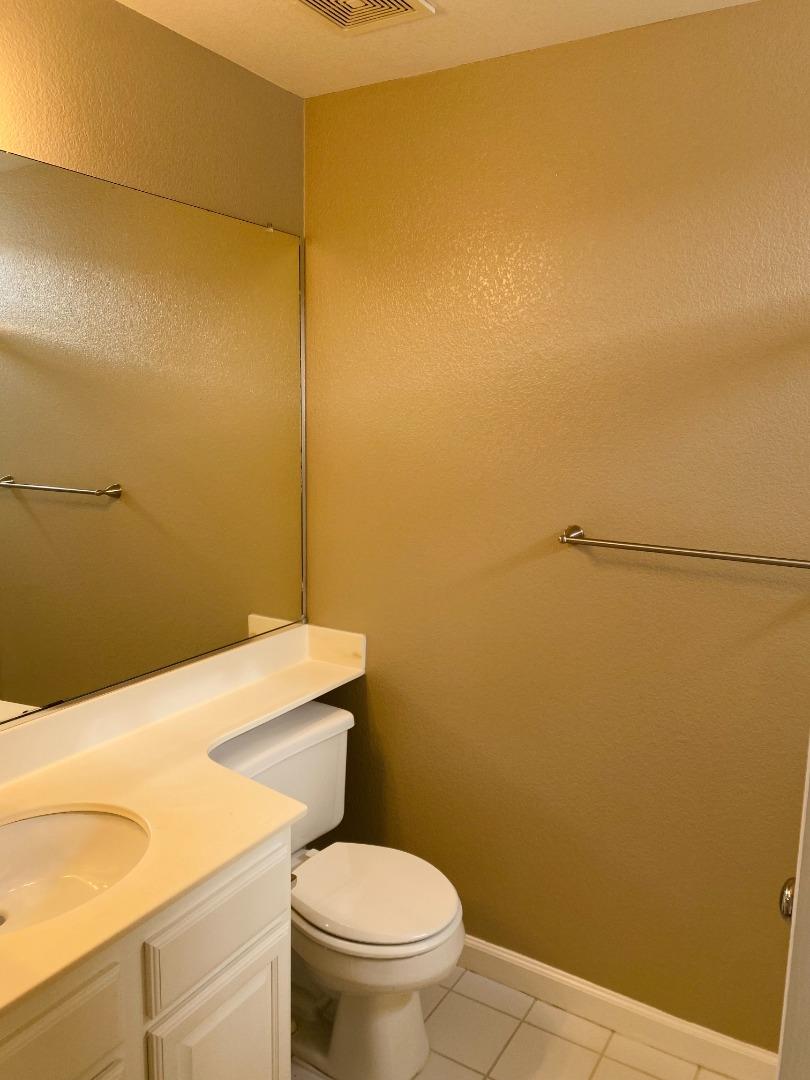 Detail Gallery Image 18 of 25 For Meridian, Redwood City,  CA 94065 - 2 Beds | 2/1 Baths