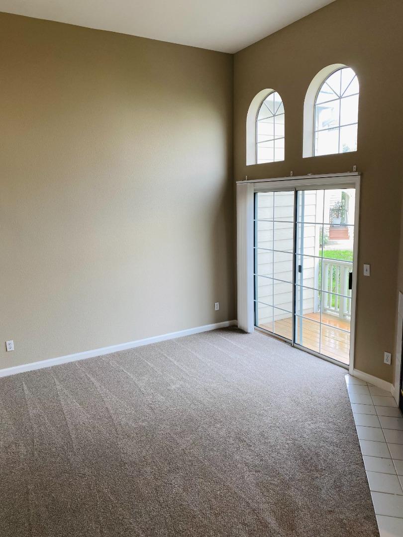 Detail Gallery Image 3 of 25 For Meridian, Redwood City,  CA 94065 - 2 Beds | 2/1 Baths