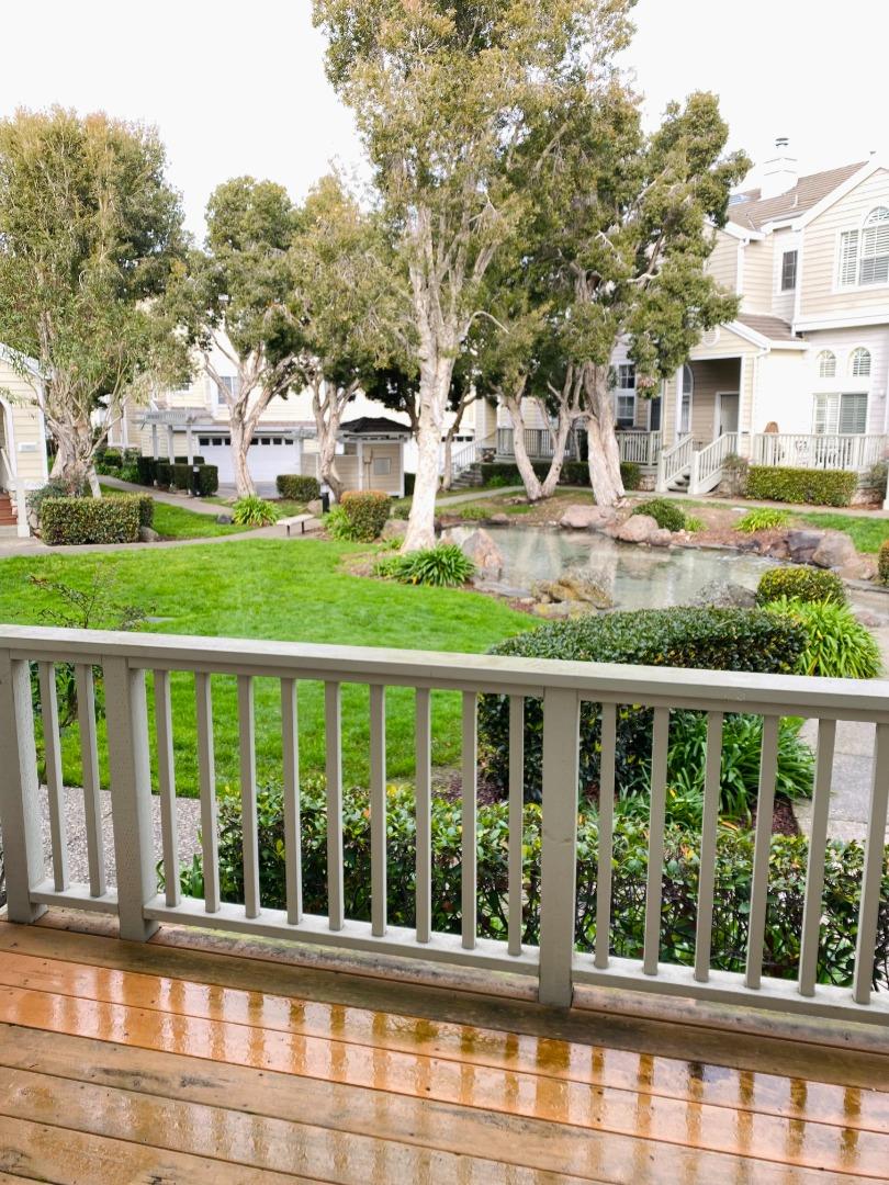 Detail Gallery Image 4 of 25 For Meridian, Redwood City,  CA 94065 - 2 Beds | 2/1 Baths