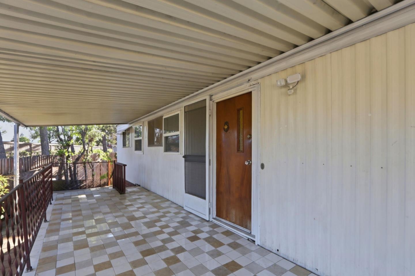 Detail Gallery Image 11 of 36 For 900 Golden Wheel Park Dr #01,  San Jose,  CA 95112 - 3 Beds | 2 Baths