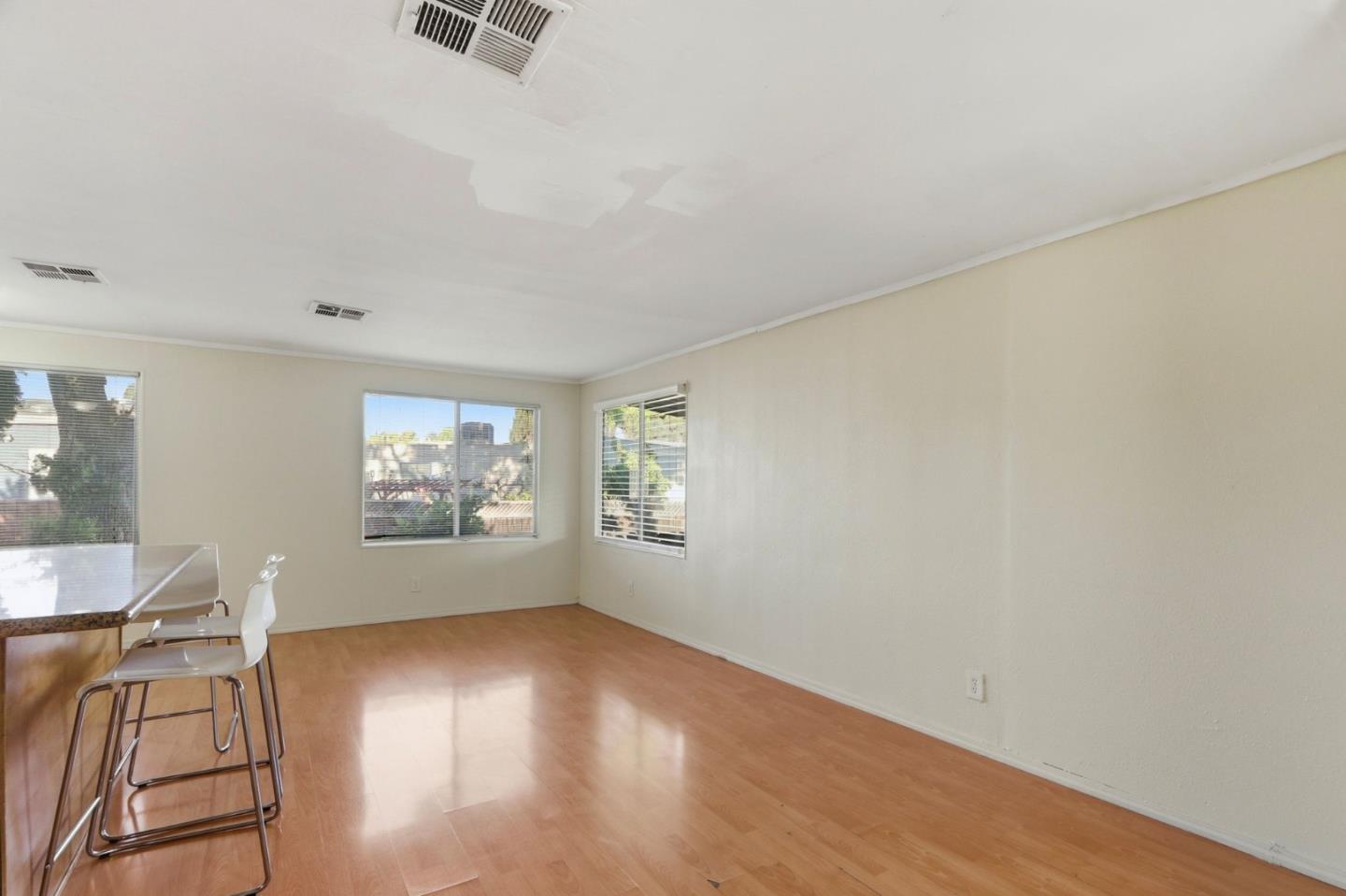 Detail Gallery Image 19 of 36 For 900 Golden Wheel Park Dr #01,  San Jose,  CA 95112 - 3 Beds | 2 Baths