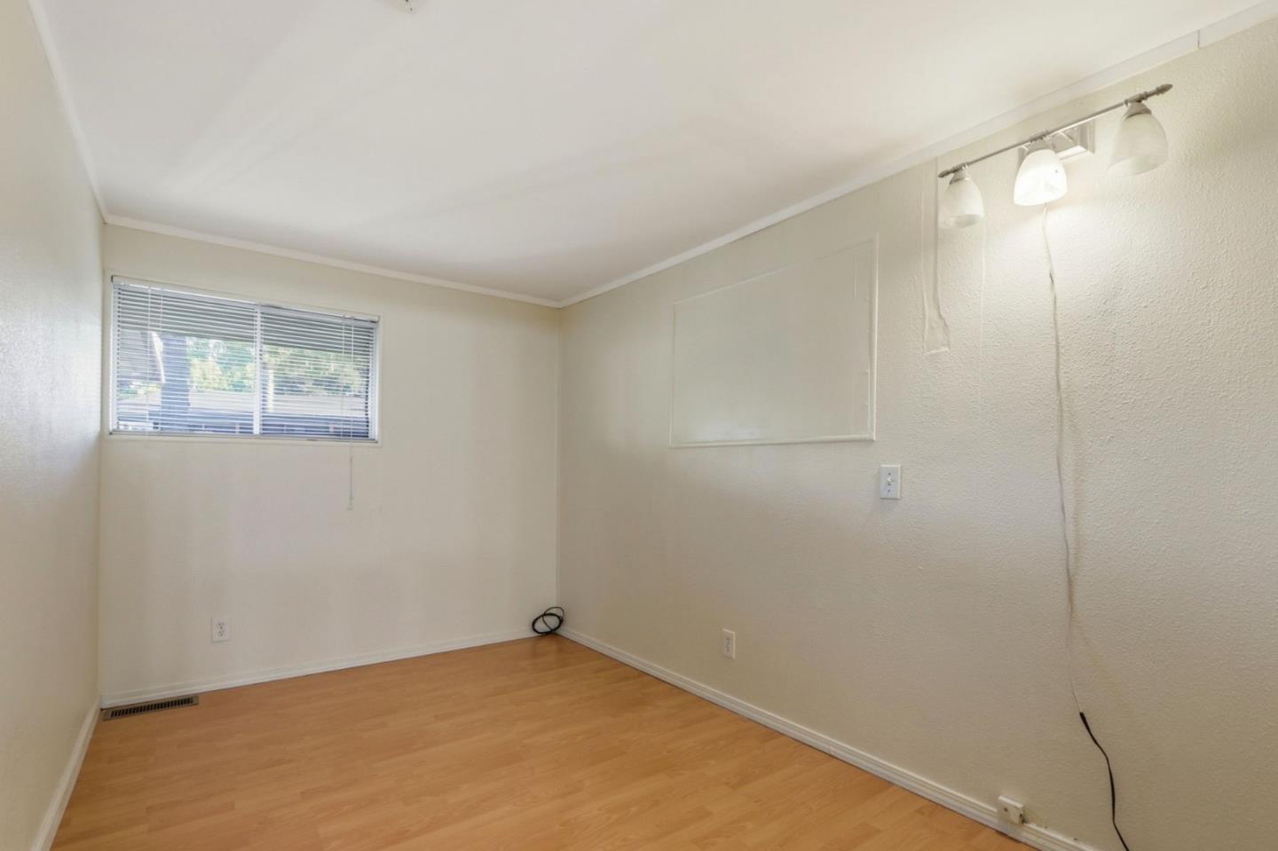 Detail Gallery Image 21 of 36 For 900 Golden Wheel Park Dr #01,  San Jose,  CA 95112 - 3 Beds | 2 Baths