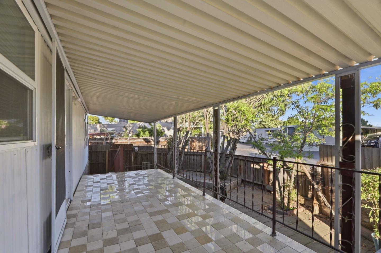 Detail Gallery Image 9 of 36 For 900 Golden Wheel Park Dr #01,  San Jose,  CA 95112 - 3 Beds | 2 Baths