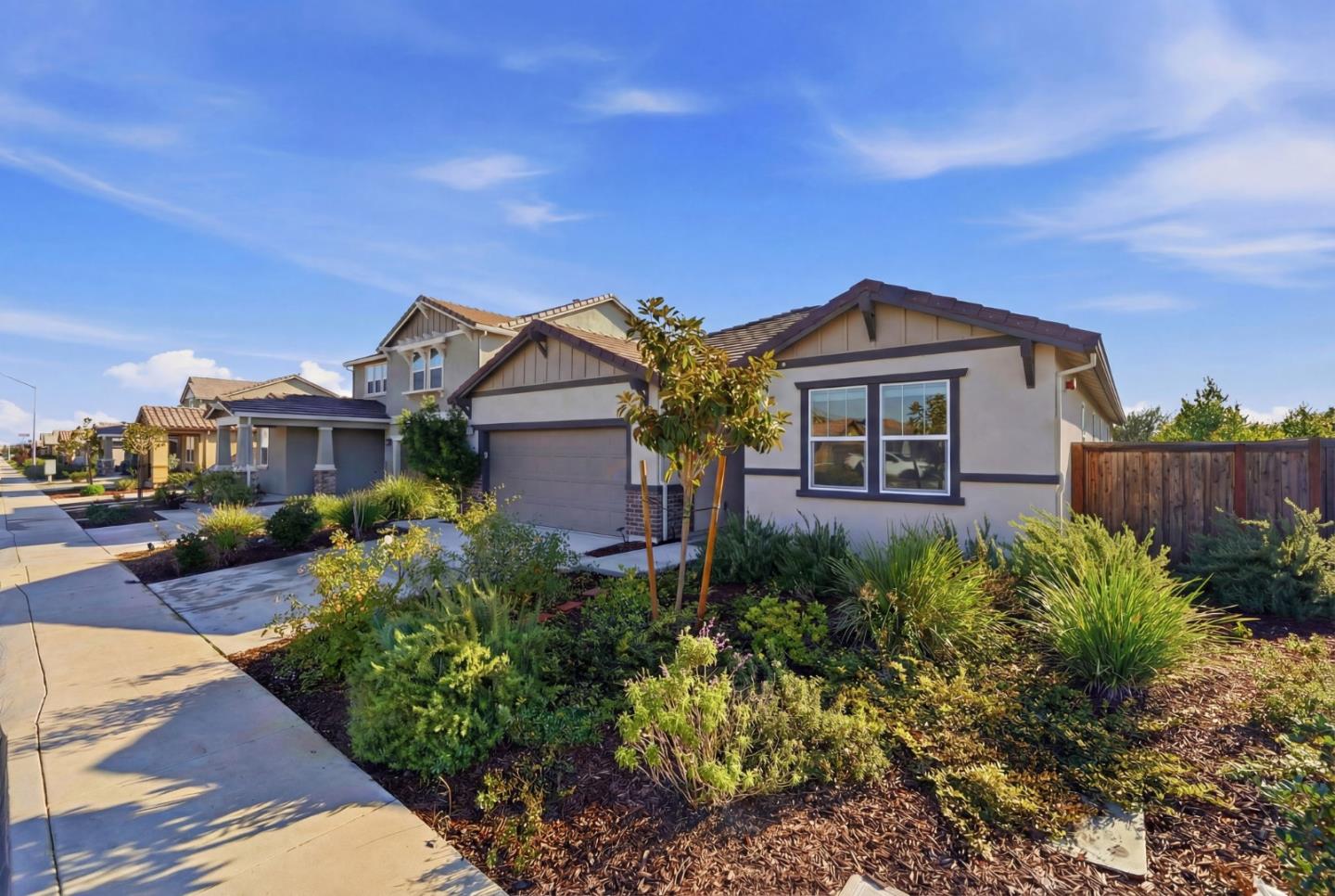 Featured listings