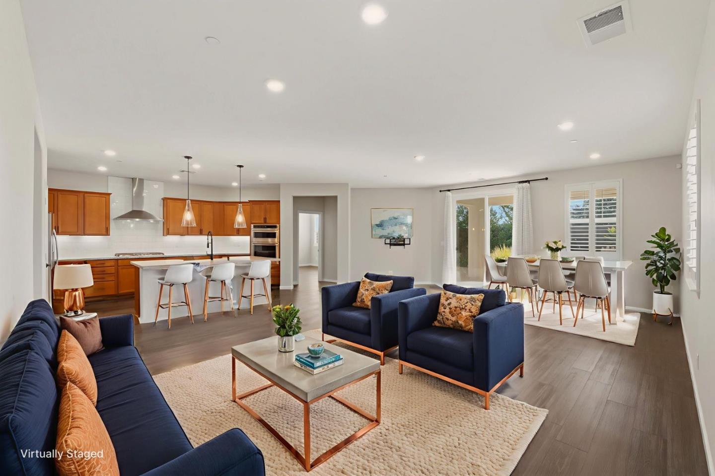 Detail Gallery Image 5 of 32 For 608 Somerset Way, Patterson,  CA 95363 - 3 Beds | 2 Baths