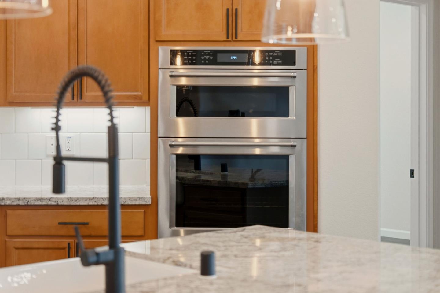 Detail Gallery Image 8 of 32 For 608 Somerset Way, Patterson,  CA 95363 - 3 Beds | 2 Baths