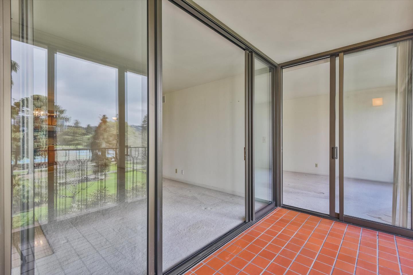 Detail Gallery Image 15 of 43 For 555 Laurel Ave #415,  San Mateo,  CA 94401 - 1 Beds | 2 Baths