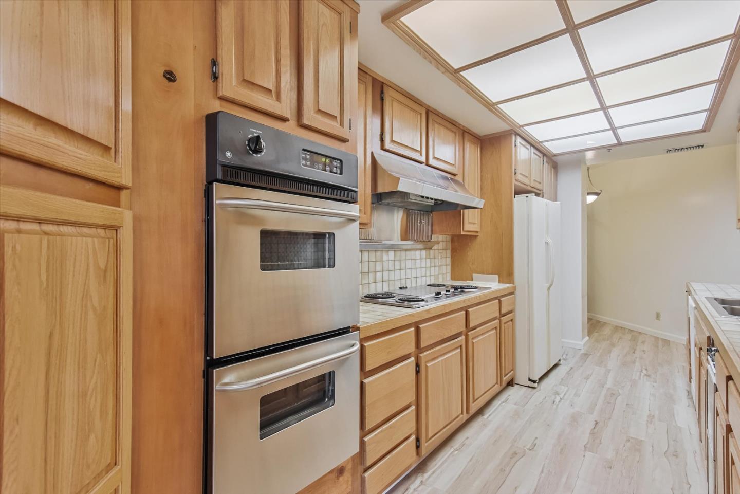 Detail Gallery Image 19 of 43 For 555 Laurel Ave #415,  San Mateo,  CA 94401 - 1 Beds | 2 Baths